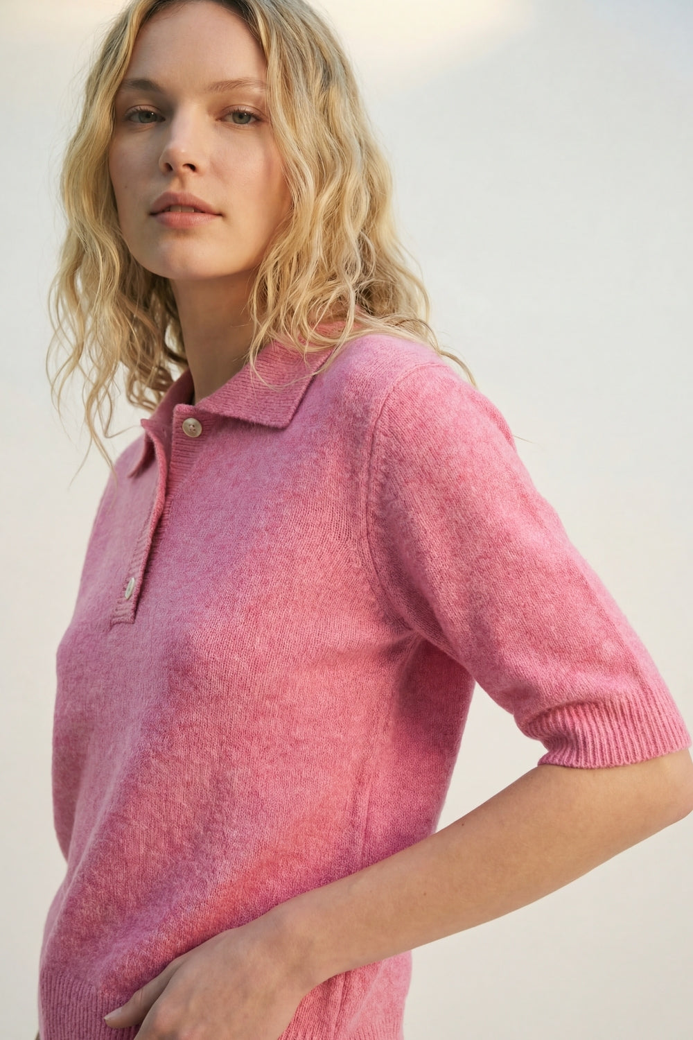 Camisola pólo cor-de-rosa de malha macia e fofa