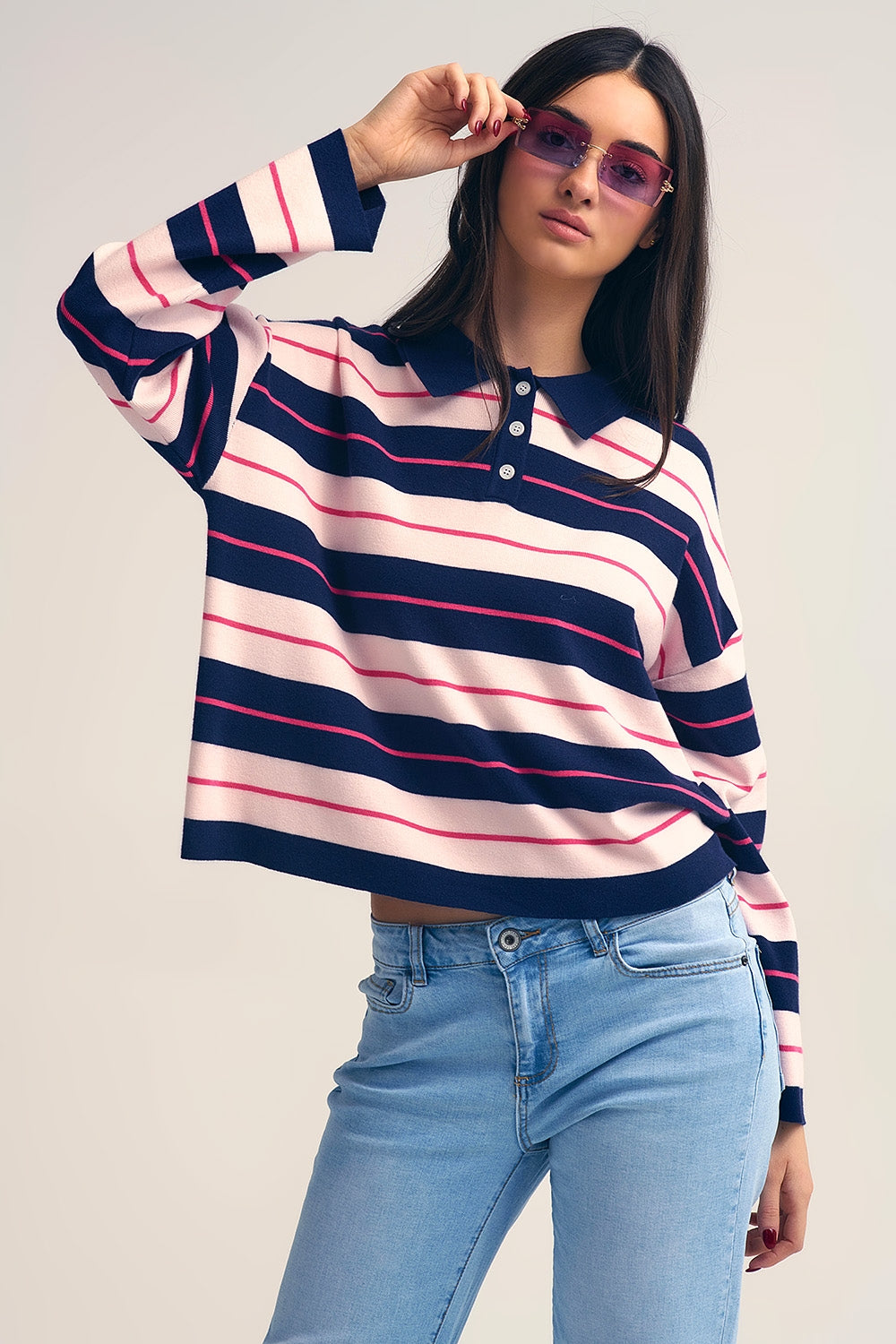 Q2 Camisola pólo de malha às riscas com gola abotoada