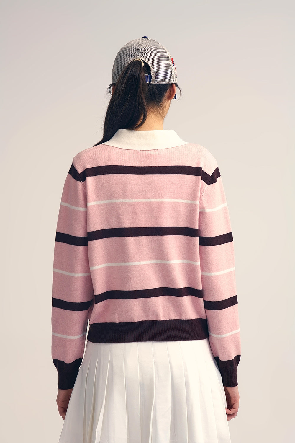 Camisola polo de malha às riscas em rosa com gola branca