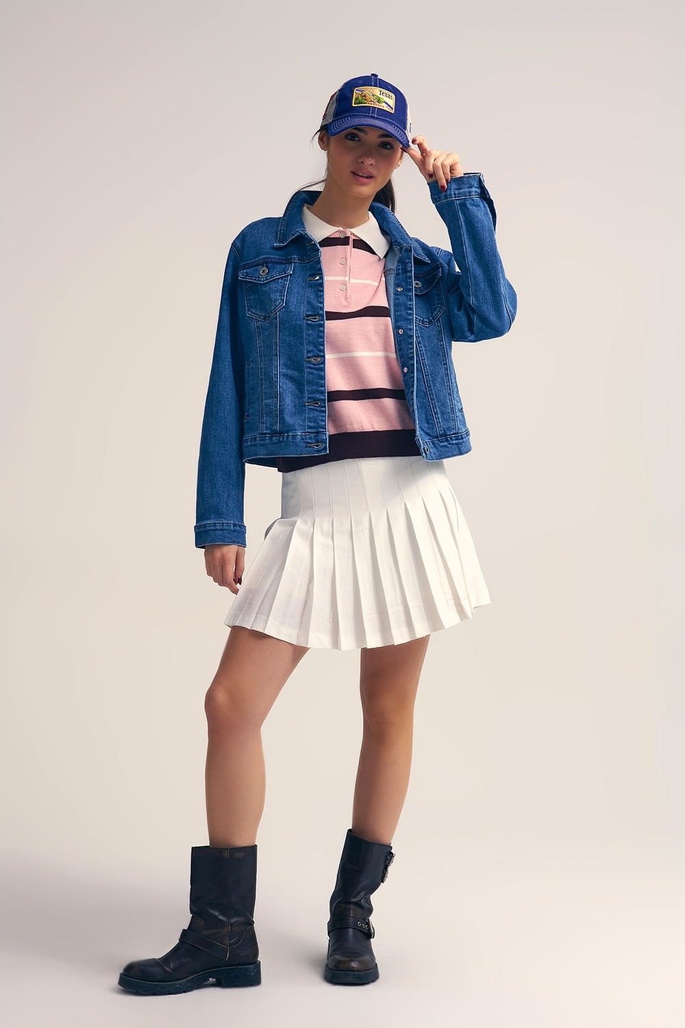 Camisola polo de malha às riscas em rosa com gola branca