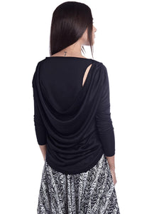 Q2 Camisola preta com detalhe de chiffon nas costas