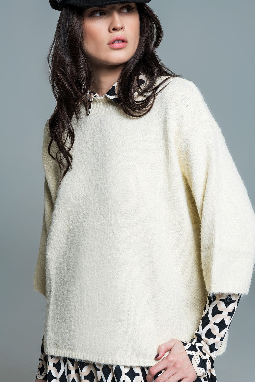 Camisola Relaxed com manga 3/4 e gola redonda em creme