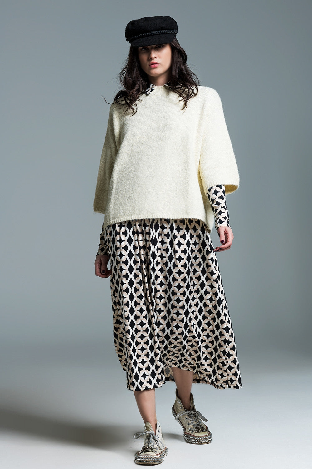 Camisola Relaxed com manga 3/4 e gola redonda em creme