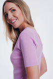 Camisola rosa com decote em V