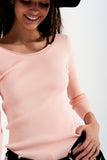 Camisola rosa com decote largo