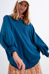Camisola super grande com costura decorativa em azul