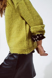 Camisola verde suave com decote em V