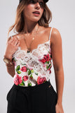 Q2 Camisole de cetim com corte em renda e impressão em rosas
