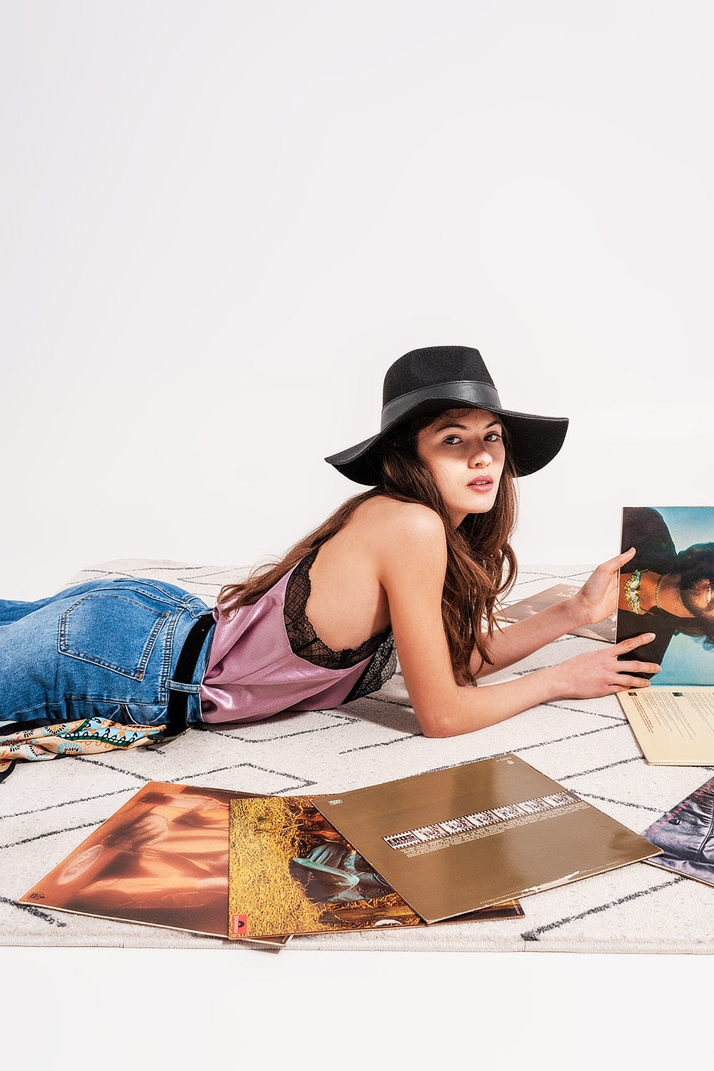 Camisole de cetim e renda em lilás