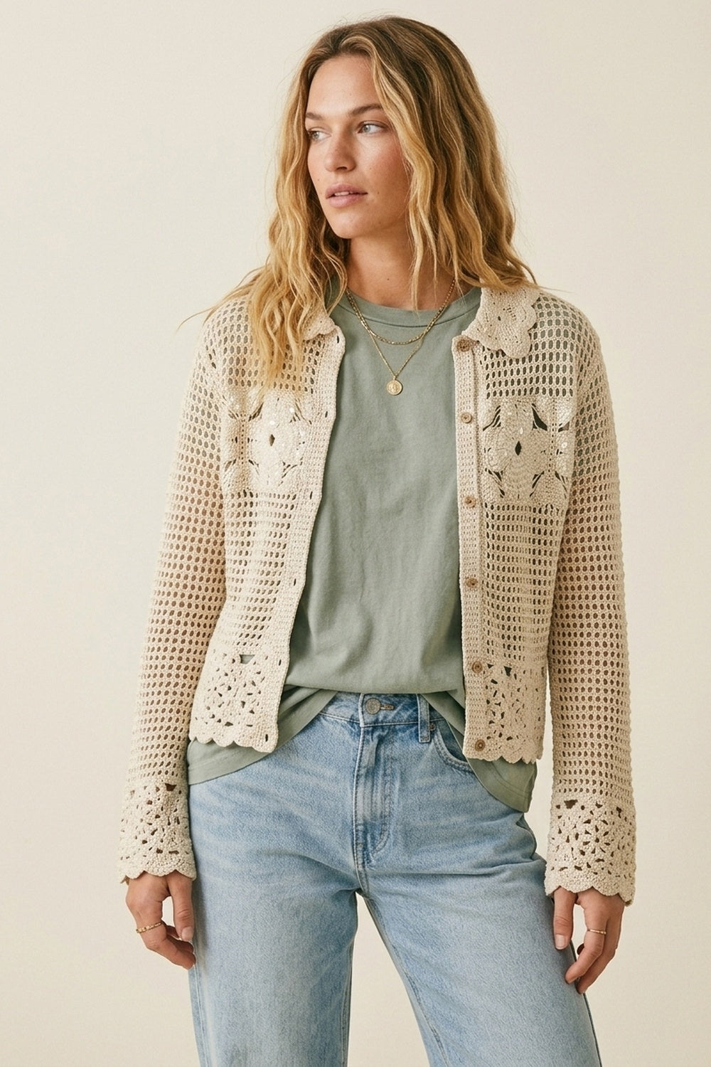 Cardigan de Crochê com Flores Tricotado em Creme