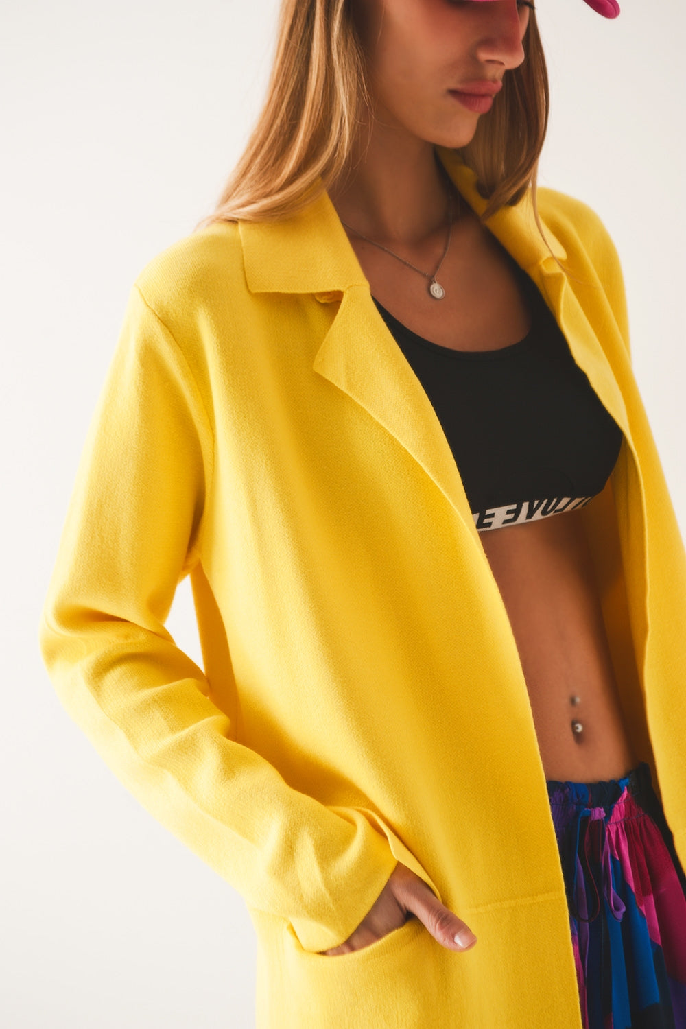 Cardigan de gola oversized em amarelo