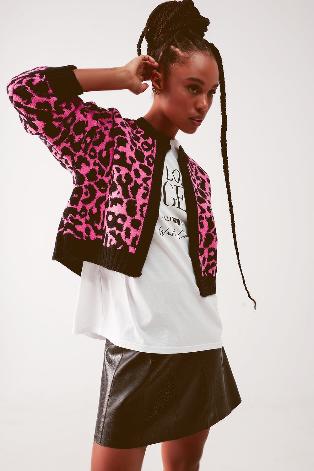 Cardigan em fuchsia com padrão de animal