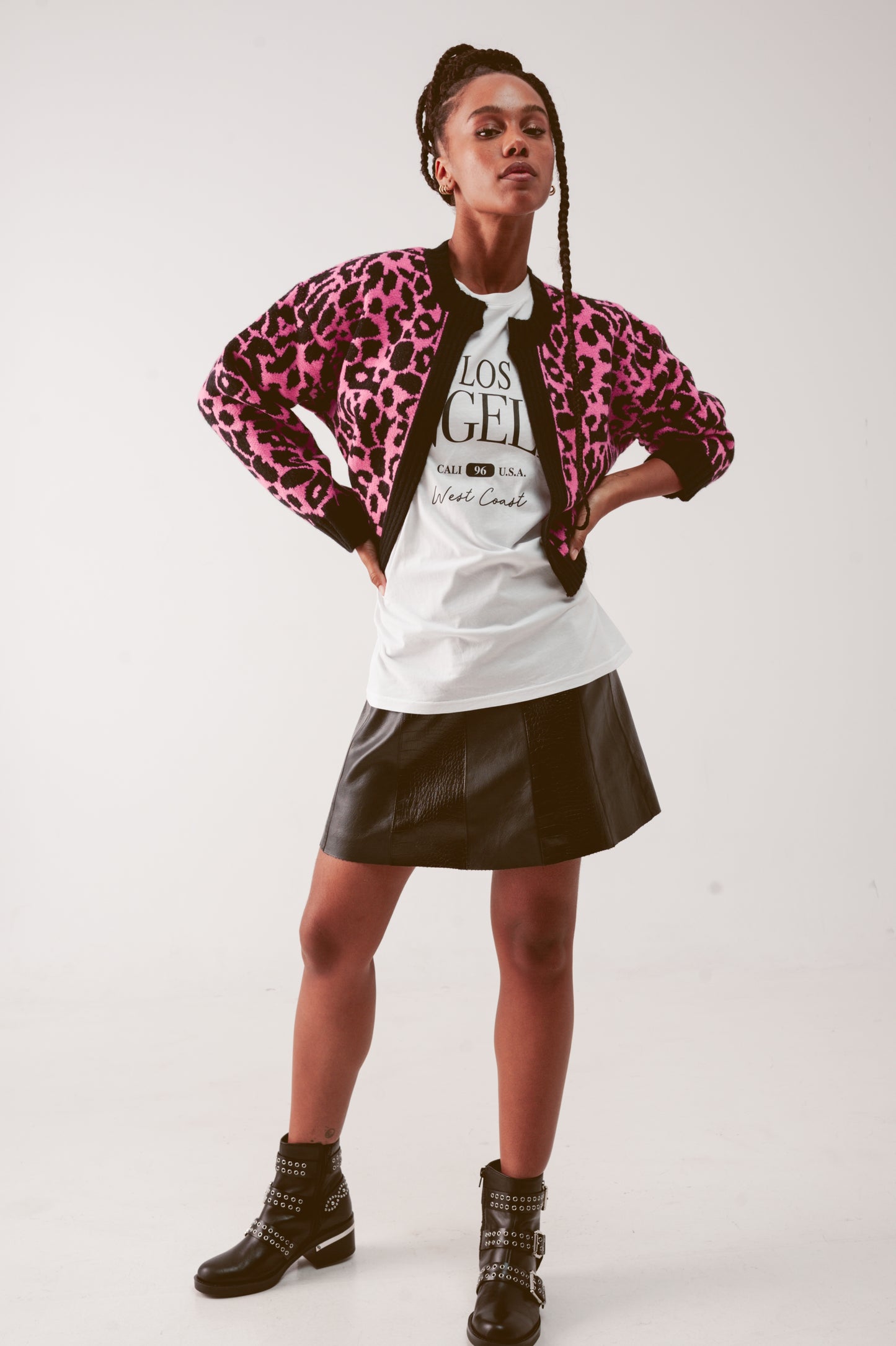 Cardigan em fuchsia com padrão de animal