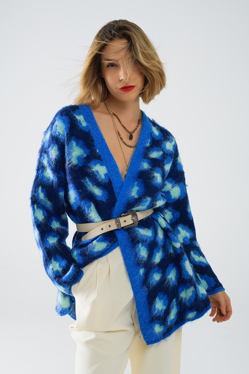 Q2 Casaco azul com estampado de leopardo e lã
