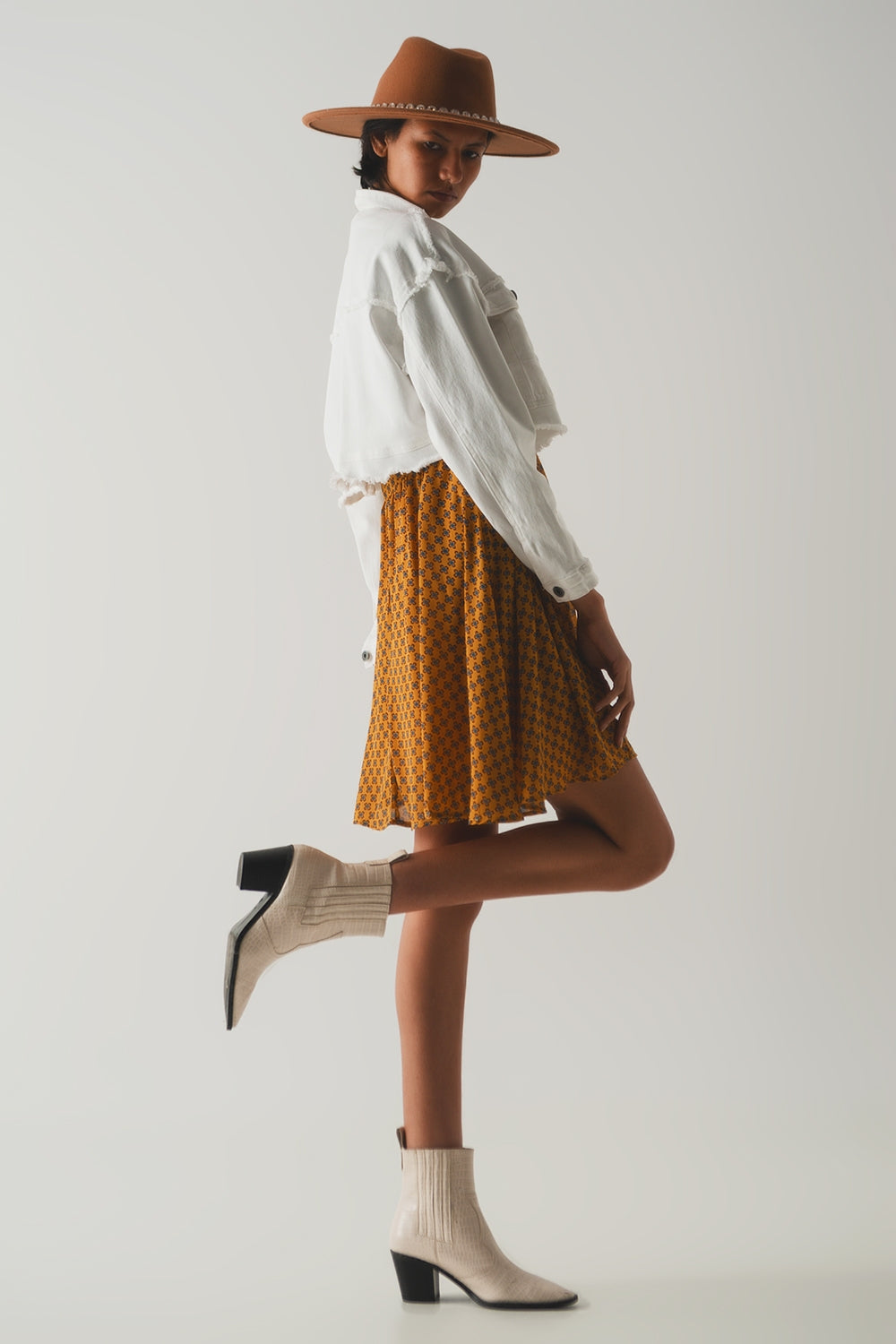 Casaco de ganga curto em branco