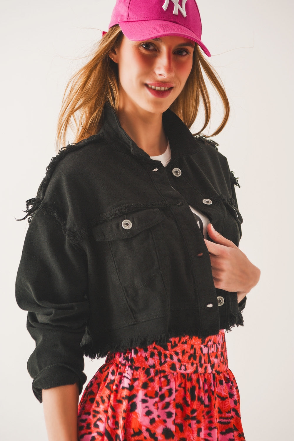 Q2 Casaco de ganga curto em preto