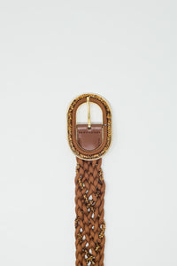 Cinto entrançado castanho com fio dourado entrelaçado e fivela oval