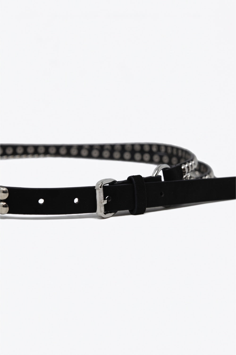 Cinto Preto com Tachas e Correntes Pendentes