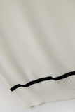 Colete Sem Mangas Branco Com Linhas Pretas Na Parte Externa