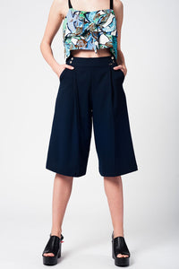 Q2 Culottes marinho com botões de prata