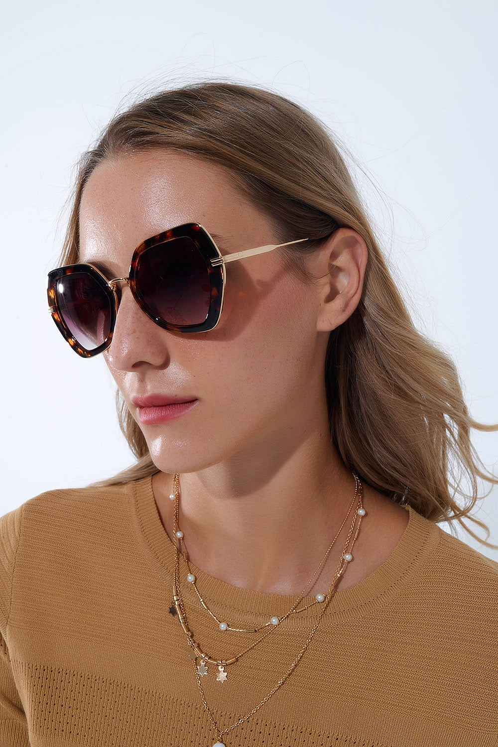 Q2 Extra Large Hexagonal Cat Eye Sunglasses em pele de tartaruga