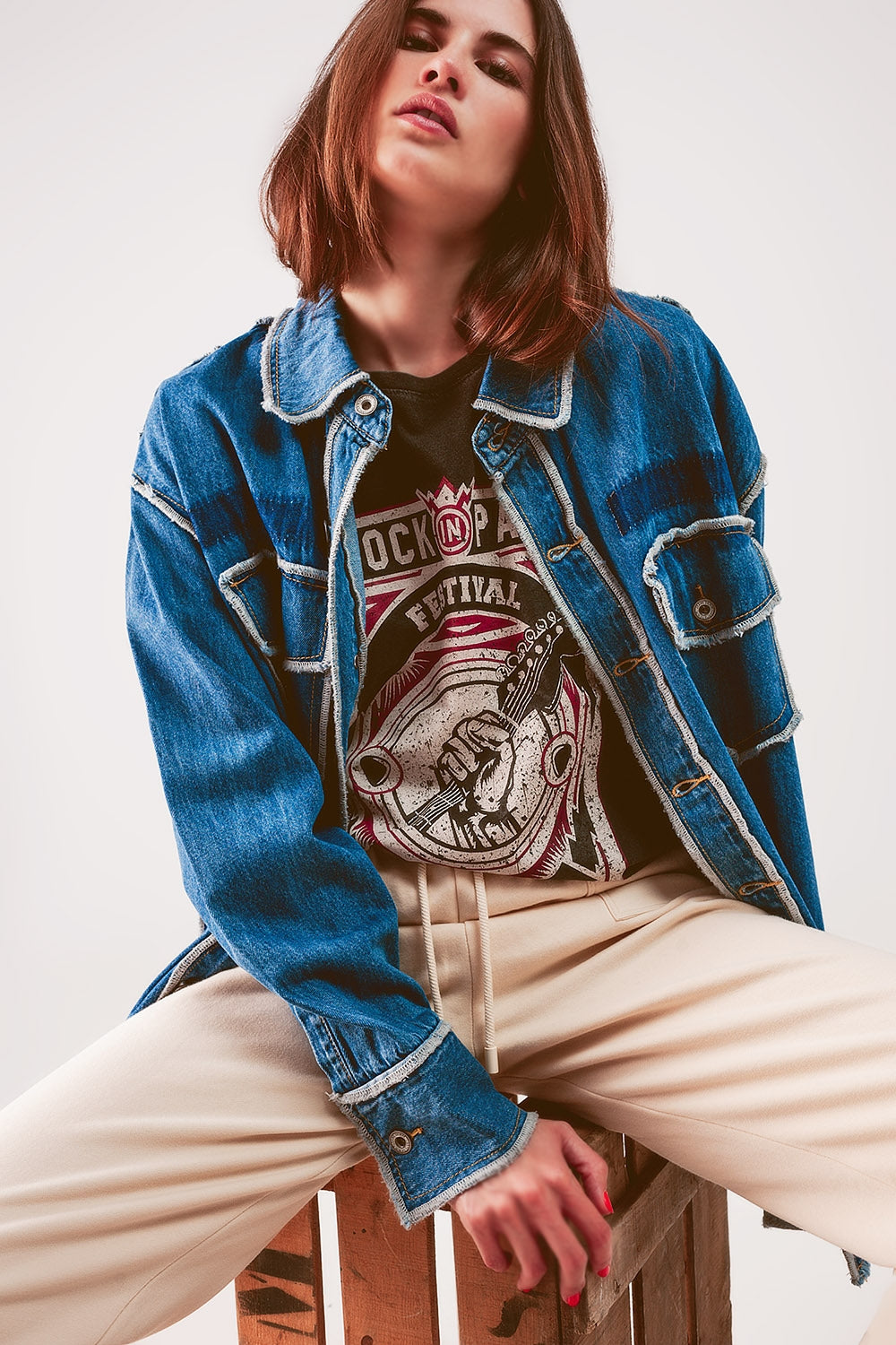 Q2 Jaqueta de camisa de ganga com detalhe de costura de contorno