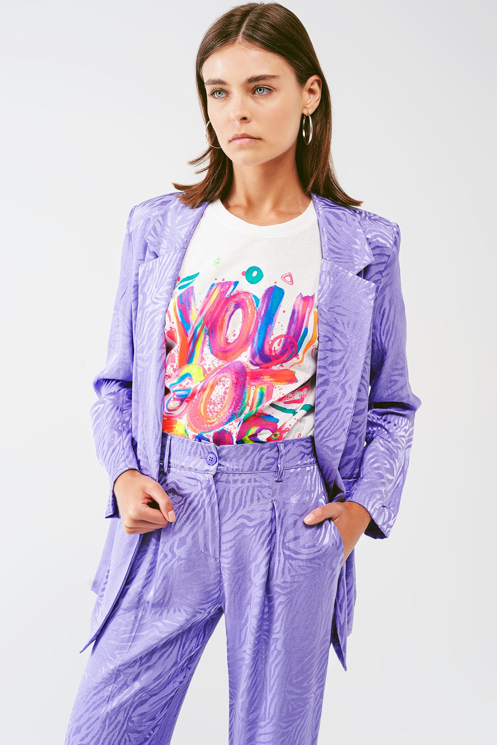 Q2 Jaqueta em roxo com impressão zebra