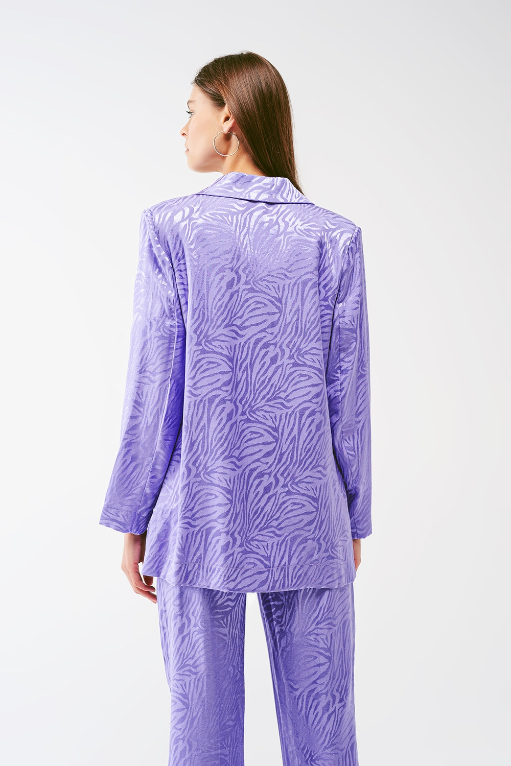 Jaqueta em roxo com impressão zebra