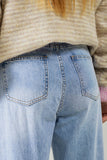 Jeans de cintura alta e perna reta com lavagem clara