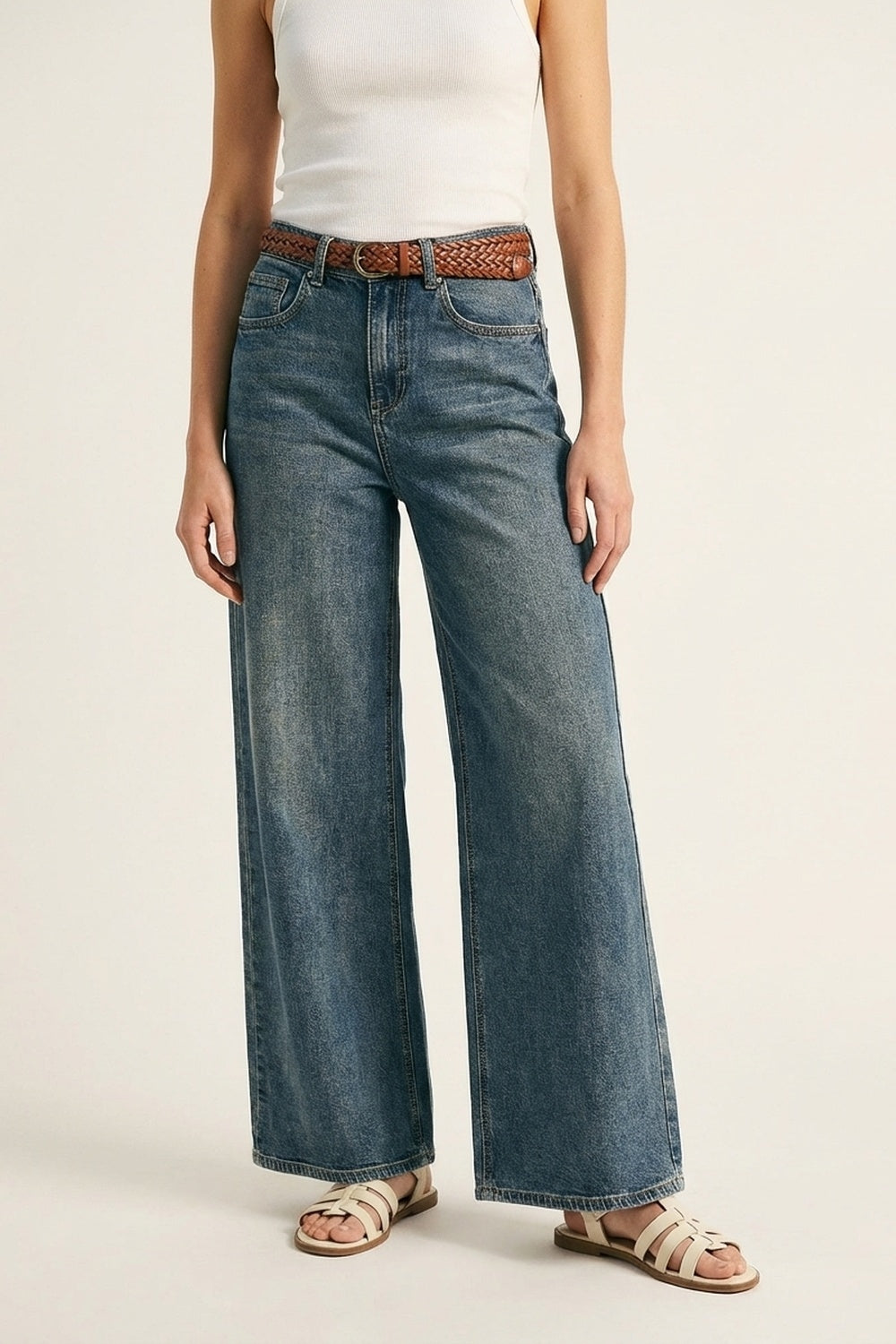 Q2 Jeans de Perna Reta em Denim para o Dia a Dia na cor azul médio