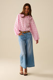 Jeans de tornozelo com perna larga e lavagem clara