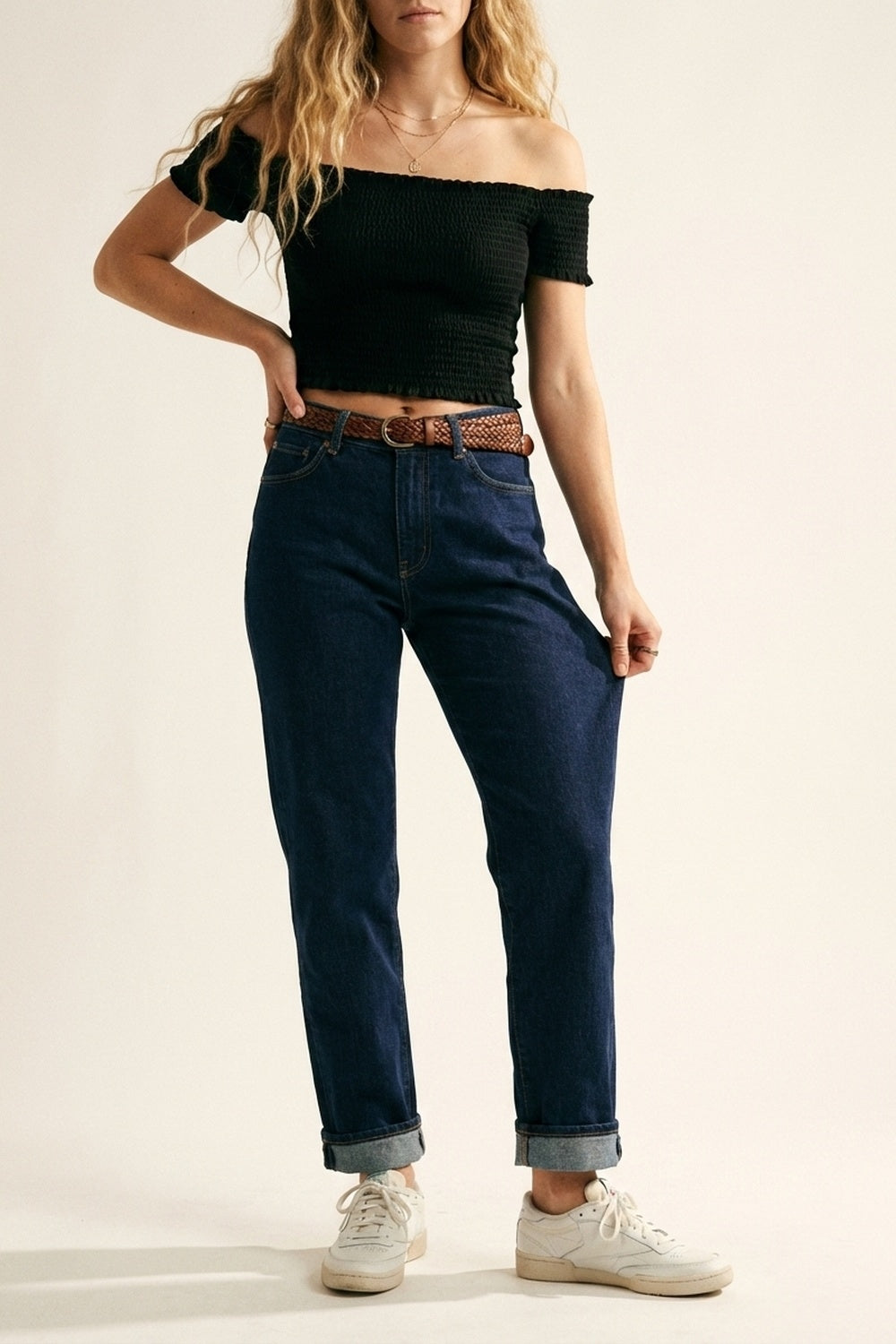 Jeans Denim de Cintura Alta com Perna Reta em Azul Marinho