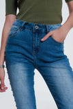 jeans enrugados com pregos