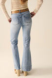 jeans flare de lavagem clara feitos de denim de alta qualidade