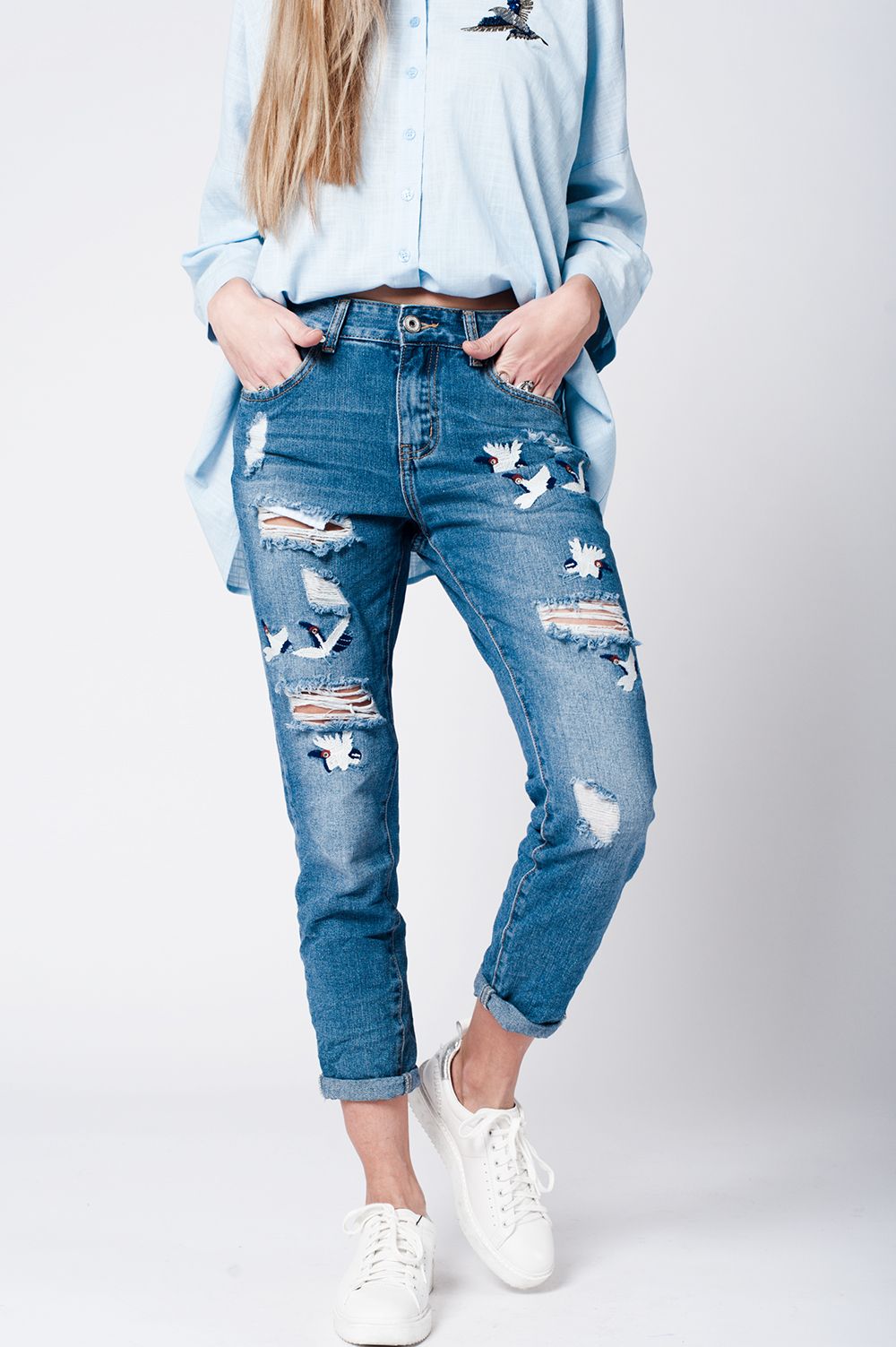 Q2 Jeans mom com bordado de pássaros