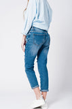 Jeans mom com bordado de pássaros
