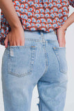 Jeans rasgados straight em denim claro