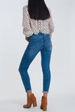 Jeans skinny azul claro com meia cintura