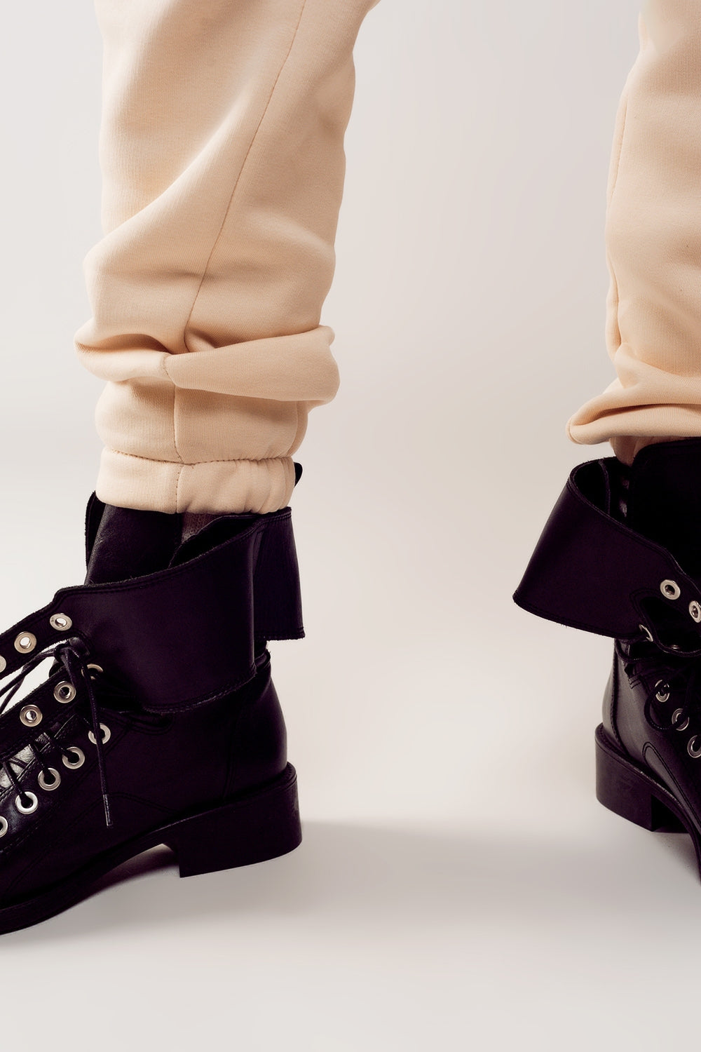 Jogger de algodão em creme