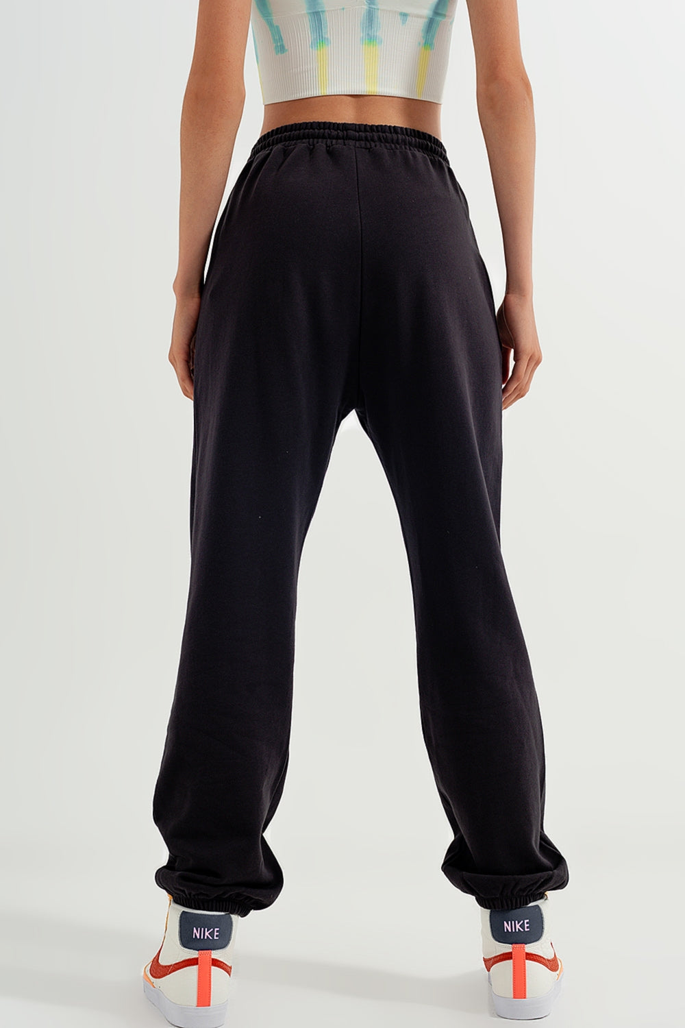 Joggers com faixa elástica na cintura em cinzento escuro