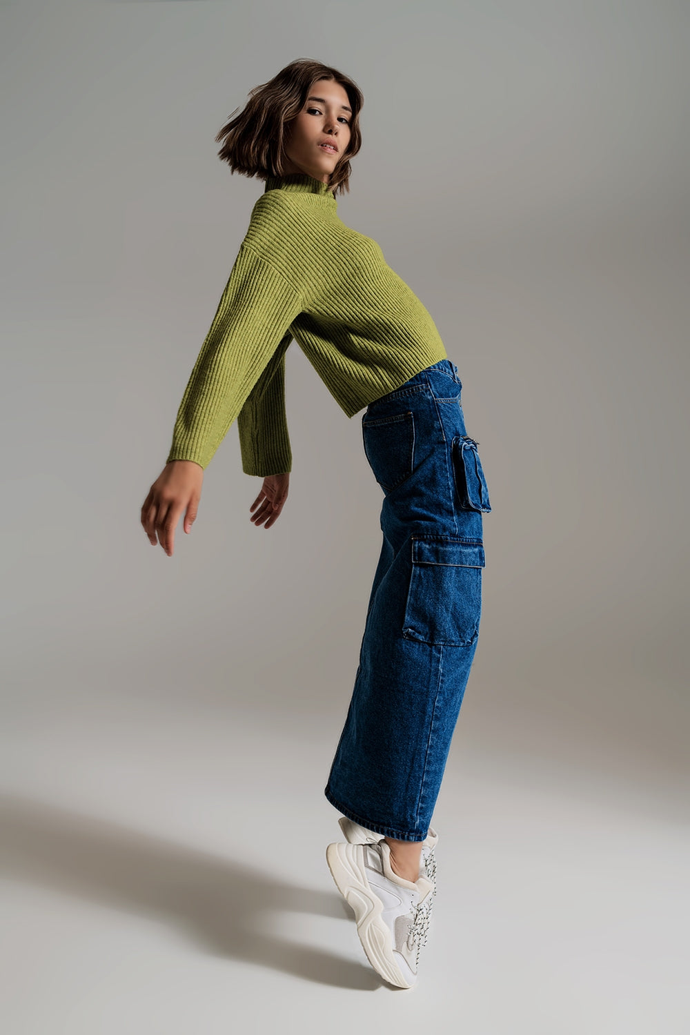 Jumper de gola alta com nervuras macias verde-oliva