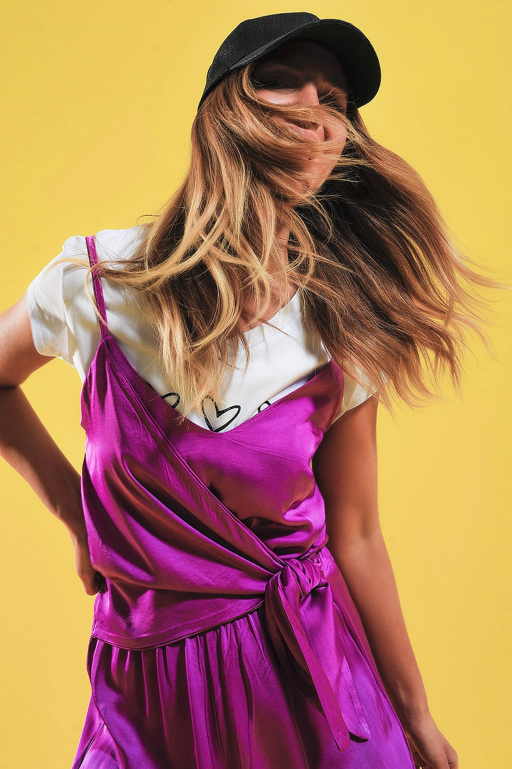 Macacão de cetim fuchsia com alças