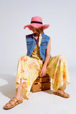 macacão maxi amarelo com estampado tropical