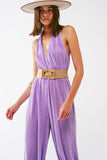 Macacão maxi plissado com decote halter em cetim lila