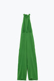 Macacão verde com decote halter cruzado