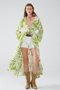 Q2 Maxi quimono verde com estampado de palmeiras tropicais