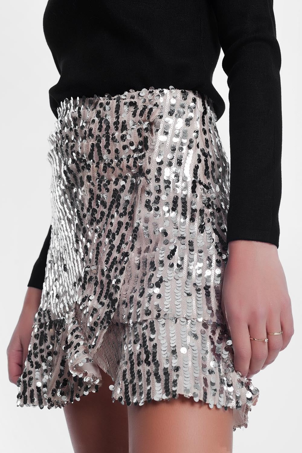 Q2 Mini-saia de lantejoulas em ouro com desenho escalonado
