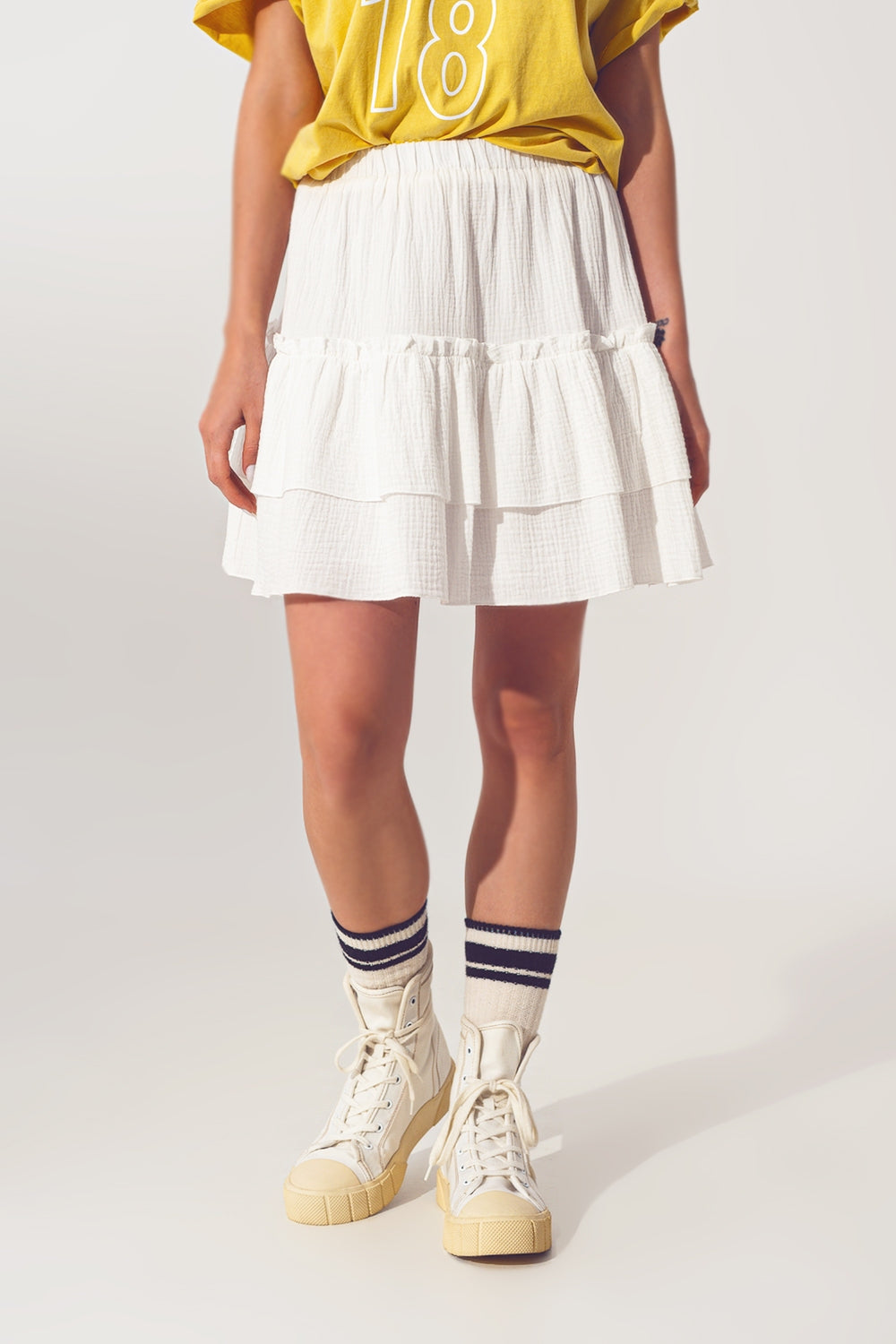 Q2 Mini Saia Texturizada de Rufle em Branco