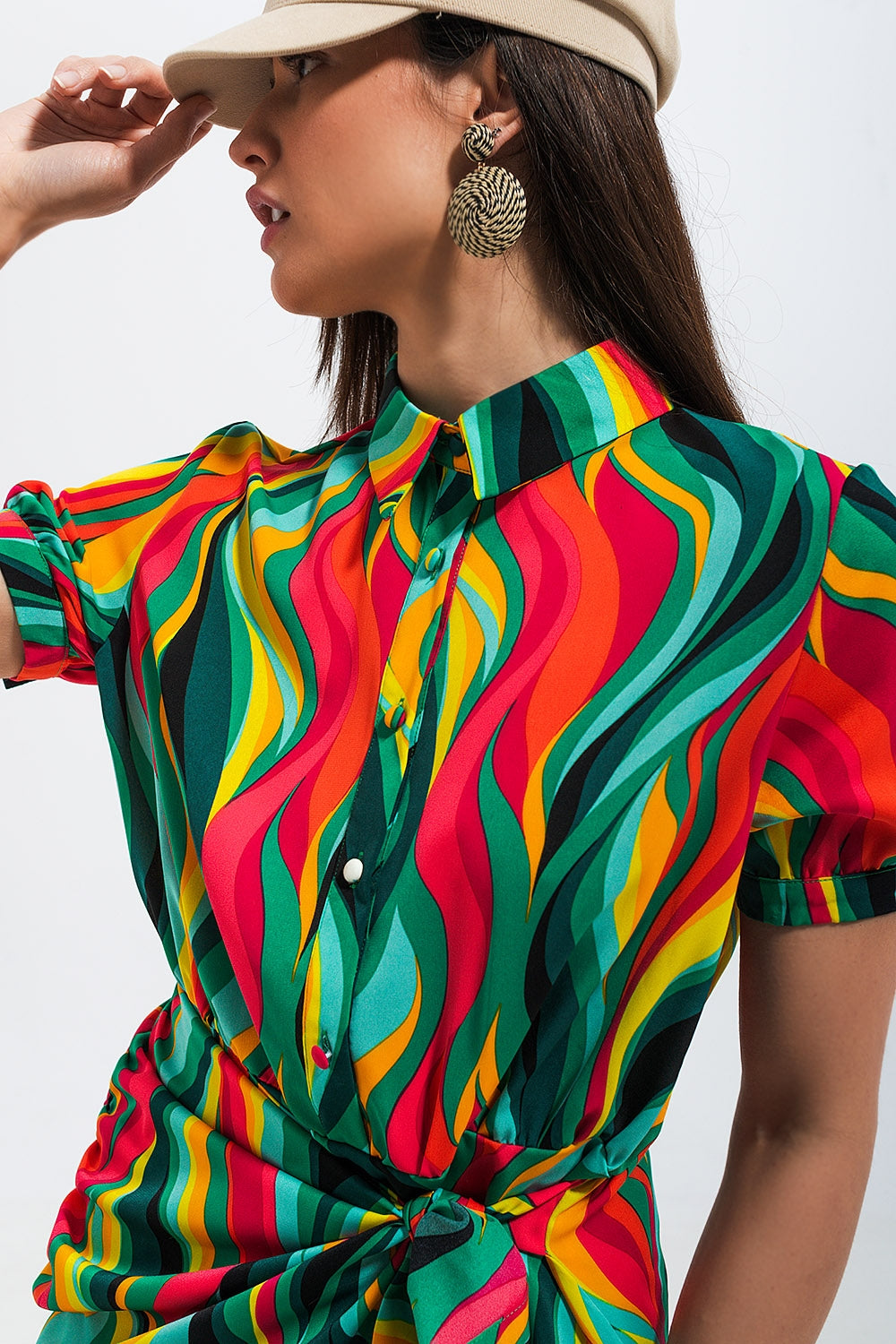 Mini vestido de camisa com sobreposição e estampado de redemoinho verde