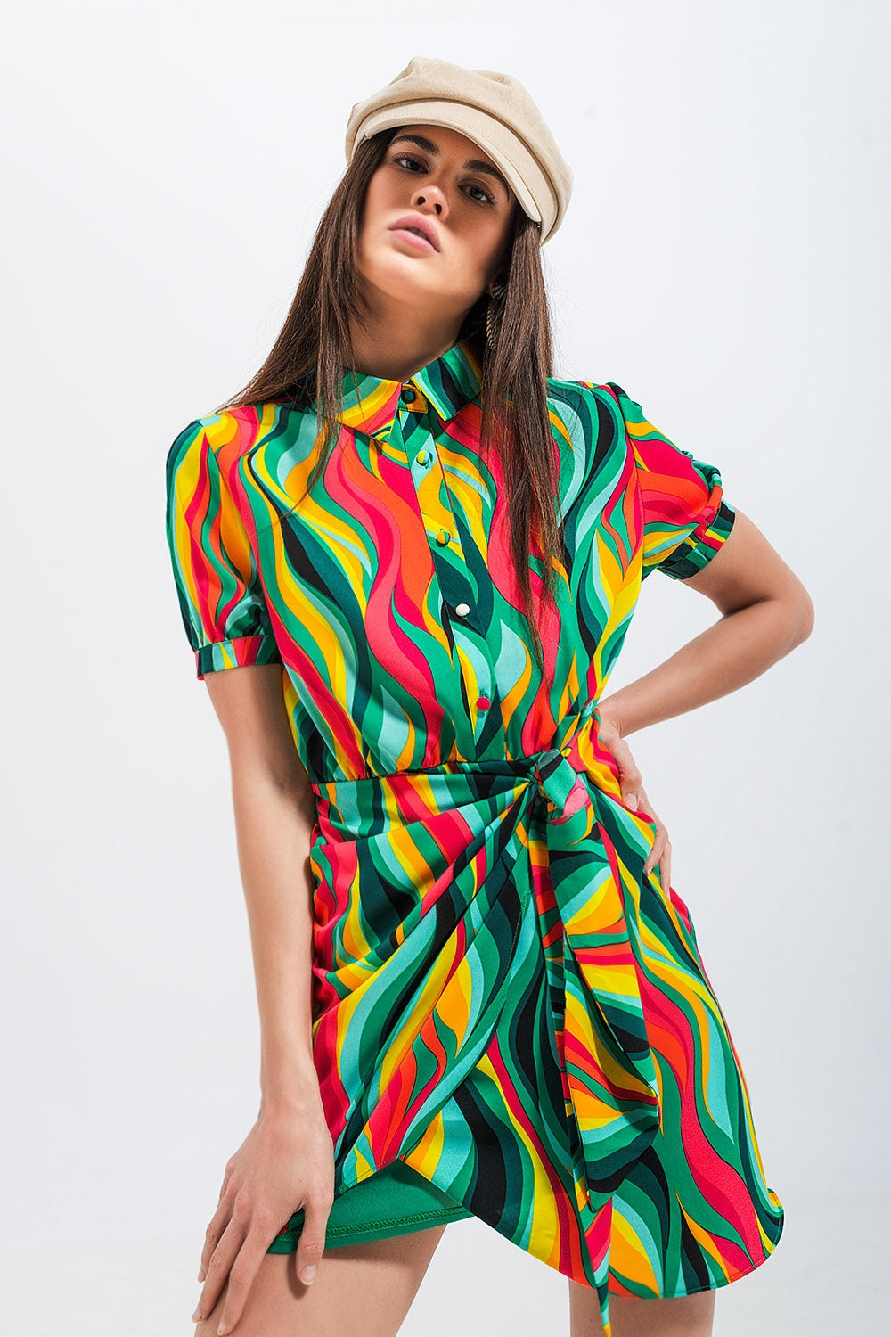 Mini vestido de camisa com sobreposição e estampado de redemoinho verde